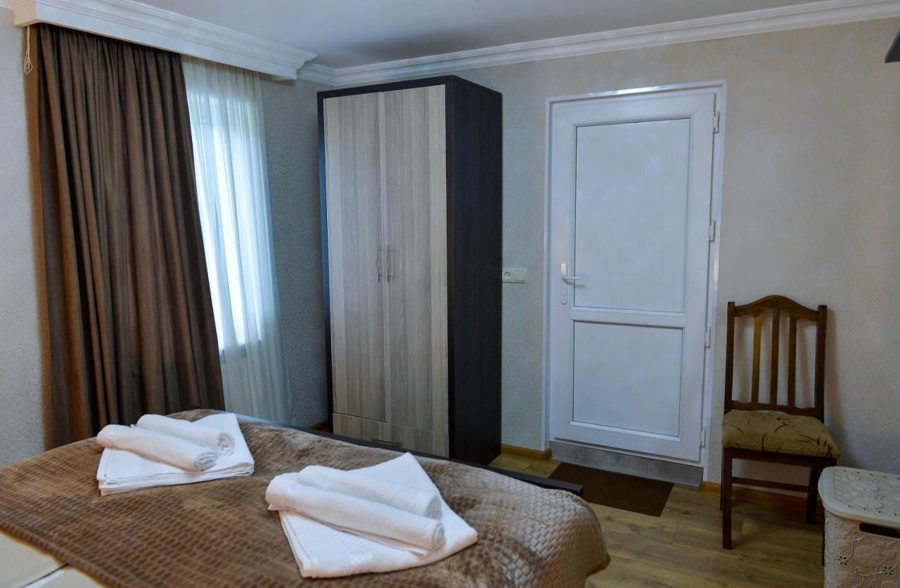 Cozy House Hotell Kutaisi Eksteriør bilde
