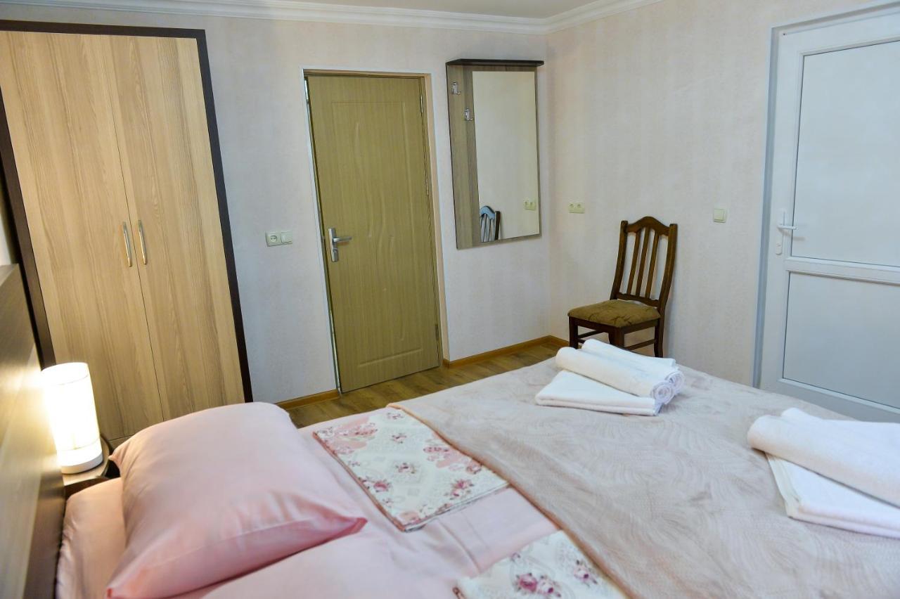 Cozy House Hotell Kutaisi Eksteriør bilde